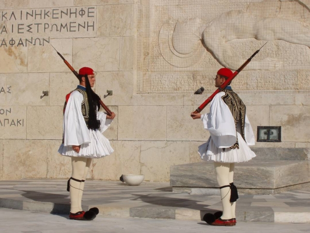 Atény - prezývka Mesto fialovej koruny